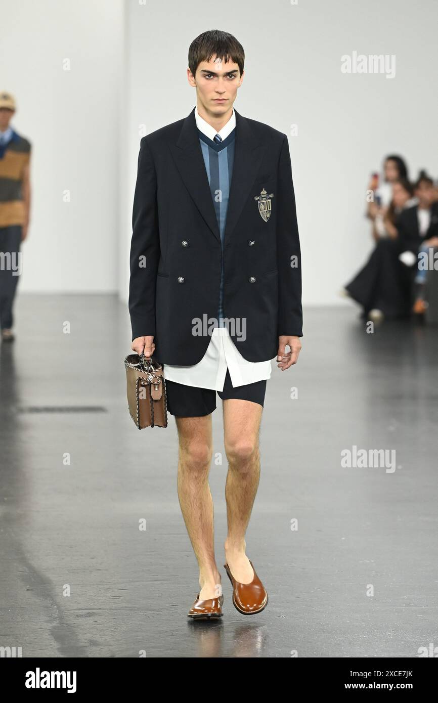 Mens fashion 2025 spring hires stock photography and images Alamy