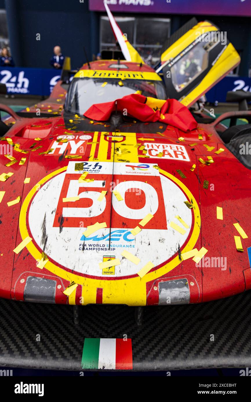 Bburago 1:18 Ferrari Racing 499P Le Mans Hypercar 2024 AF Corse #50 Deluxe