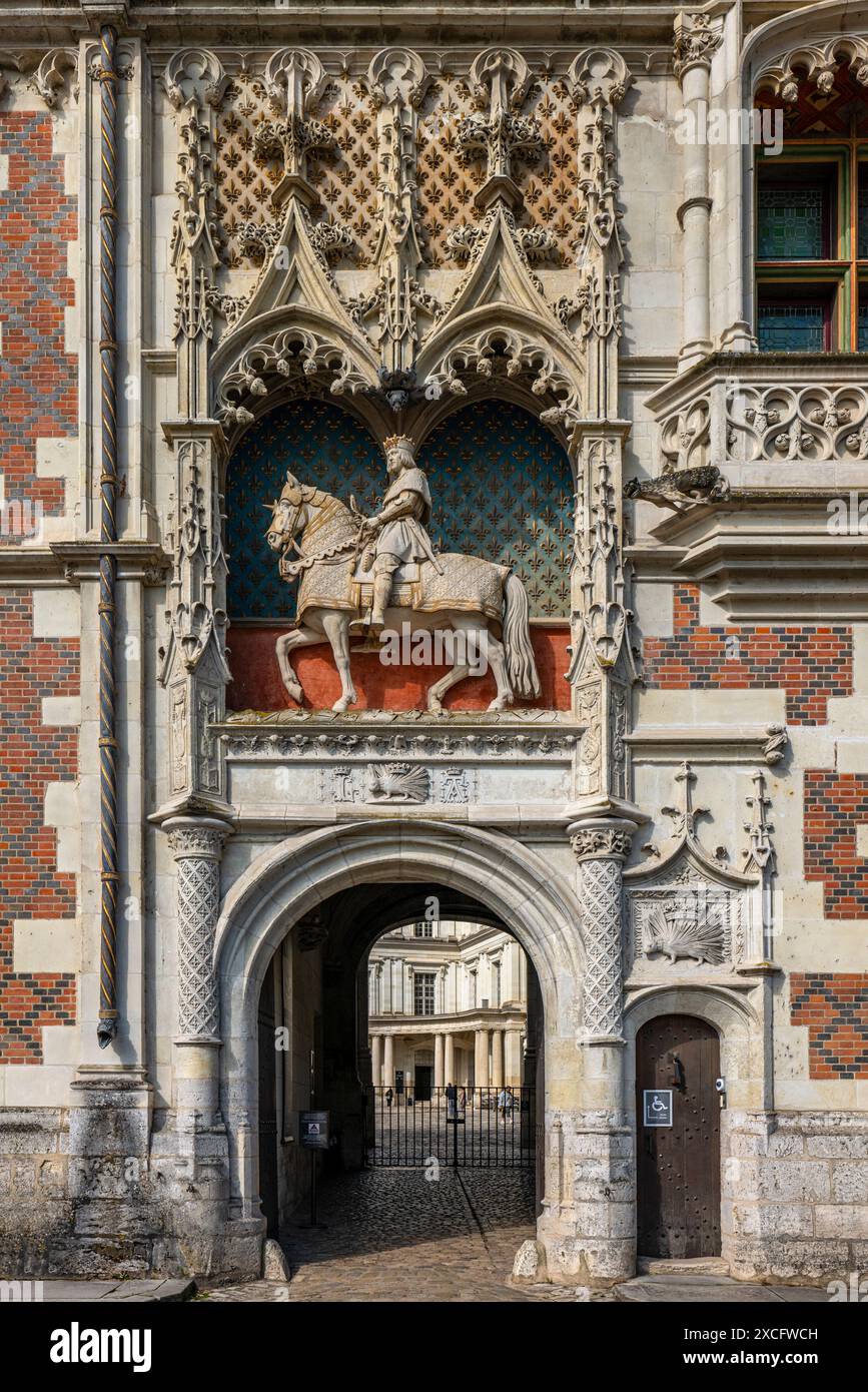 CHATEAU DE BLOIS (9th C, 13th C, 1498-1503 [LOUIS XII] & 1515-1524 [FRANCOIS I]) BLOIS FRANCE Stock Photo