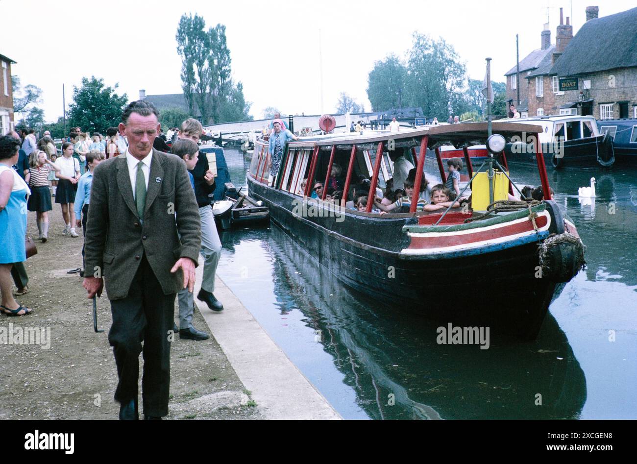 Grand Union canal, Stoke Bruerne, Northamptonshire, England, UK 1971 ...