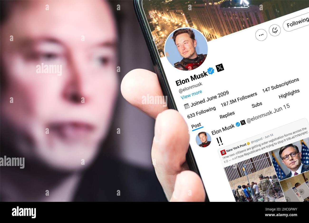 Elon musk profile x hi-res stock photography and images - Alamy
