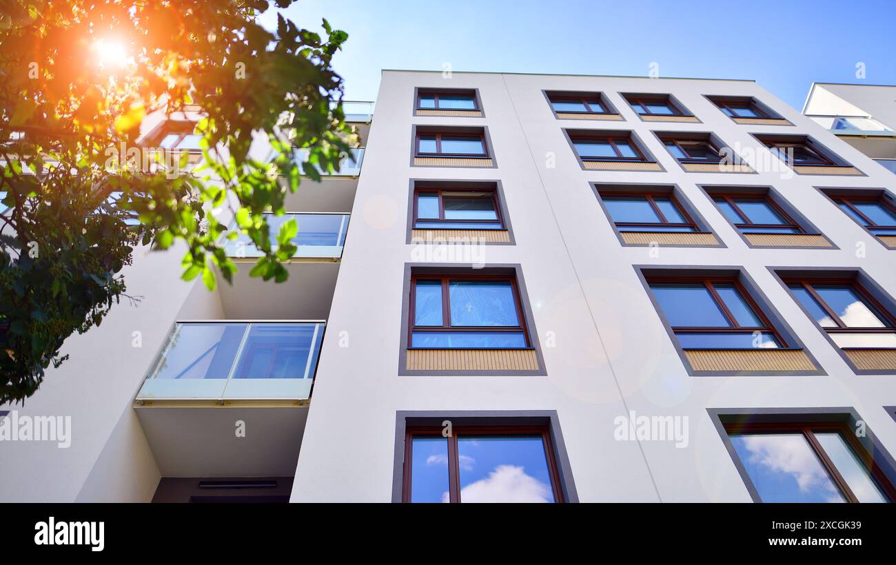 View of theSkimm - Your go-to for the info and tools you need to live your ...