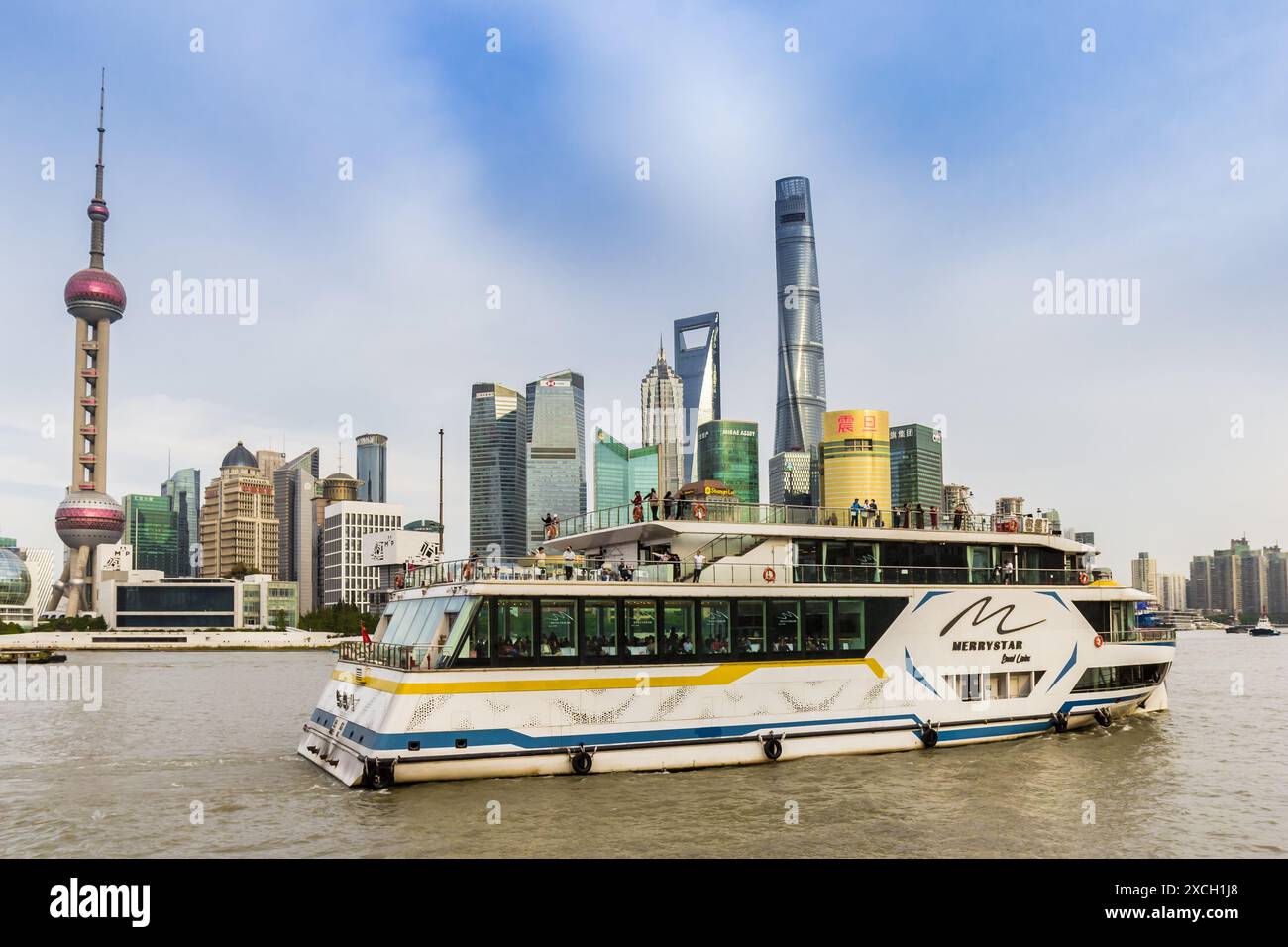 Shanghai cruise hi-res stock photography and images - Alamy