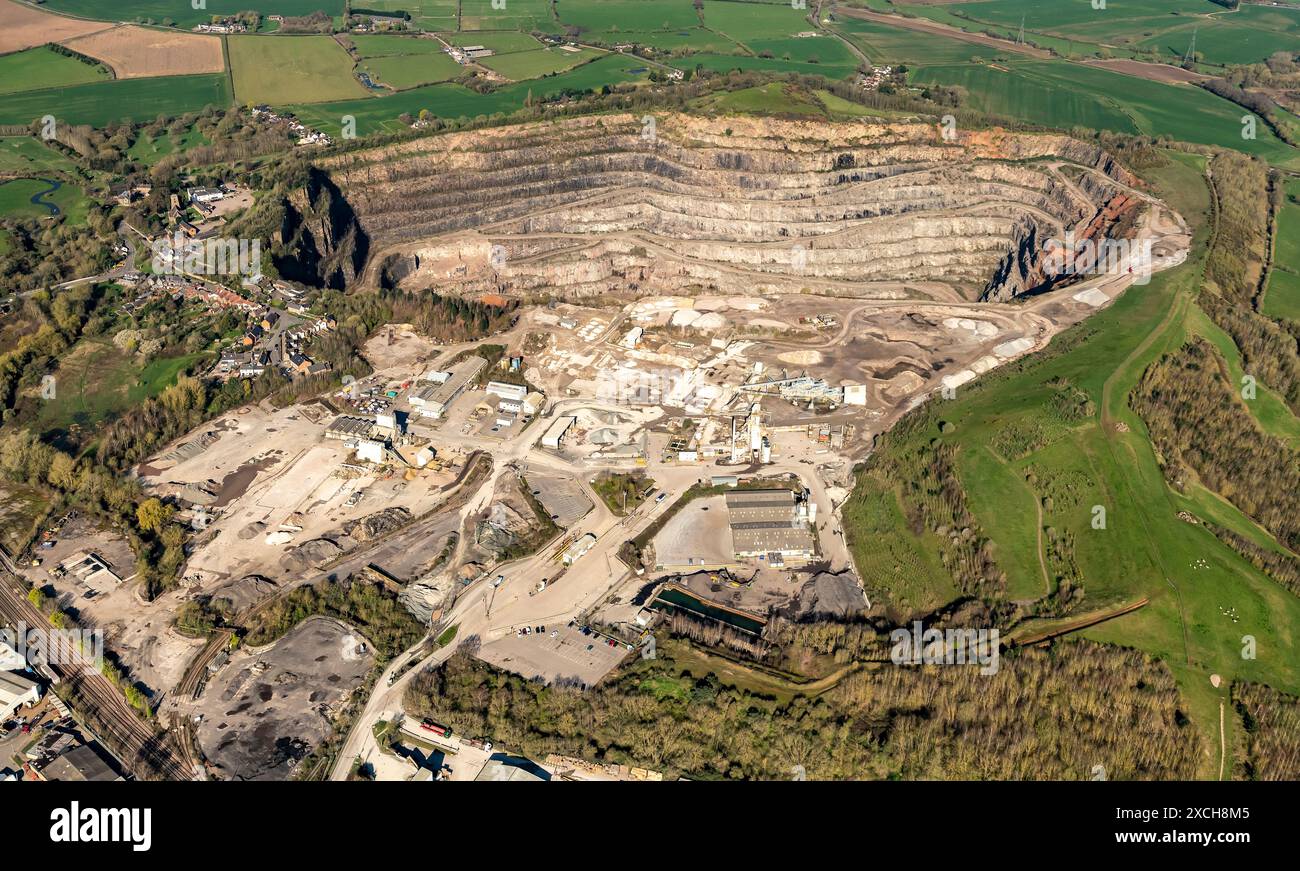 Aerial photo of Mountsorrel quarry showing big hole from 1500 feet Stock Photo