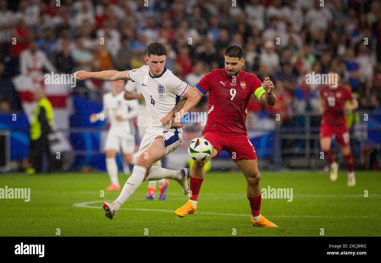 Gelsenkirchen, Germany. 16th Jun 2024.  Aleksandar Mitrovic (SRB) Declan Rice (ENG) Serbia - England Serbien - England  15.06.2024   Credit: Moritz Muller/Alamy Live News Stock Photo