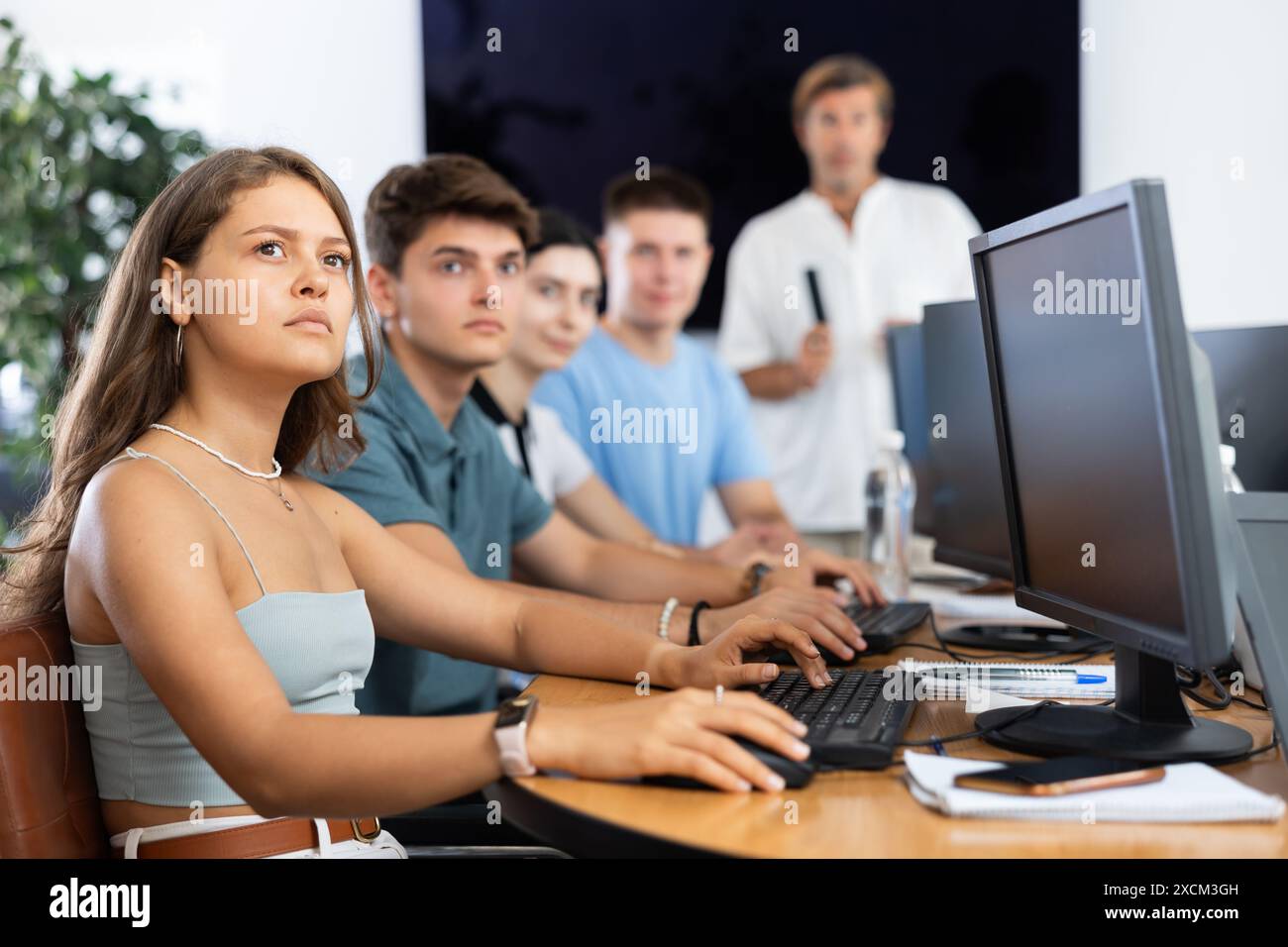 German students at computer hi-res stock photography and images - Alamy