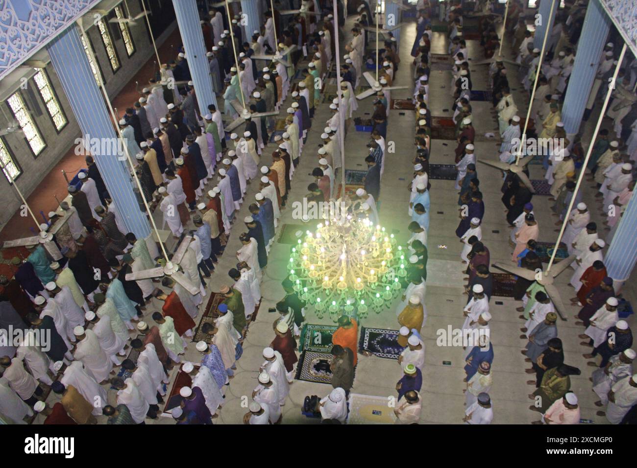 Dhaka, Dhaka, Bangladesh. 17th June, 2024. The congregation of Eid-ul ...