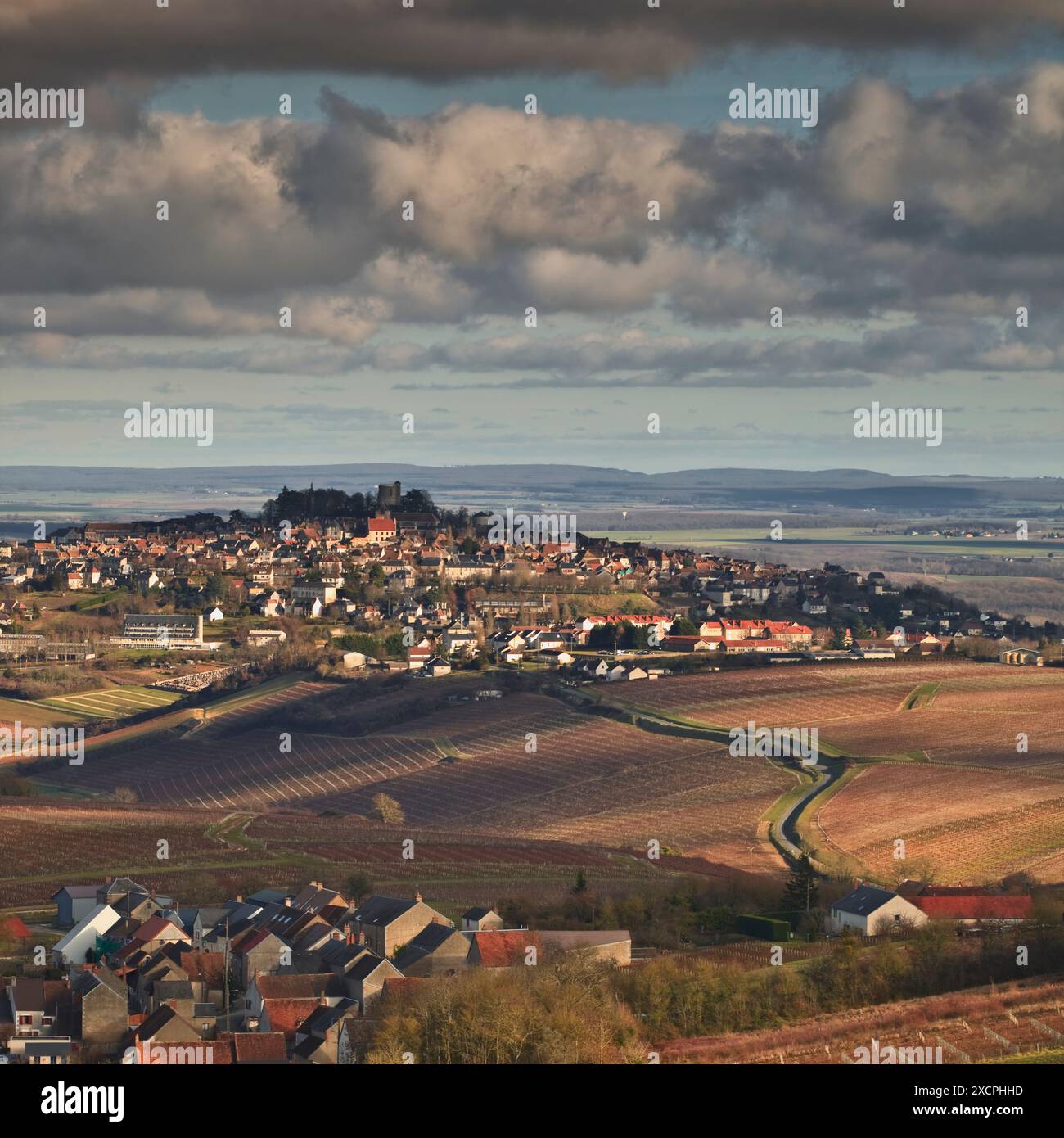 Sancerrois France loire vineyard sancerrois hi-res stock photography and images ...