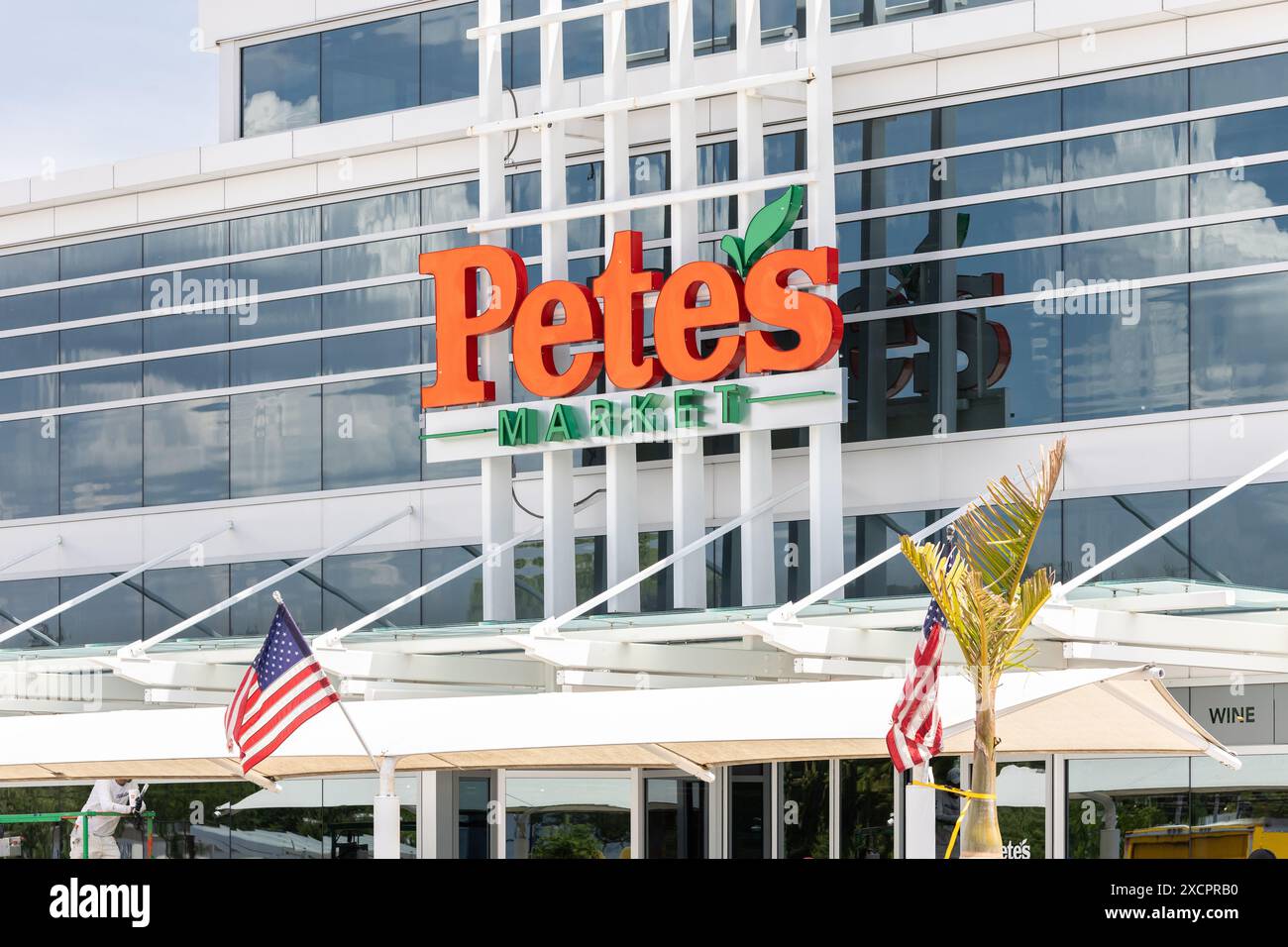 Pete's Fresh Market is a family owned and operated Illinois grocery