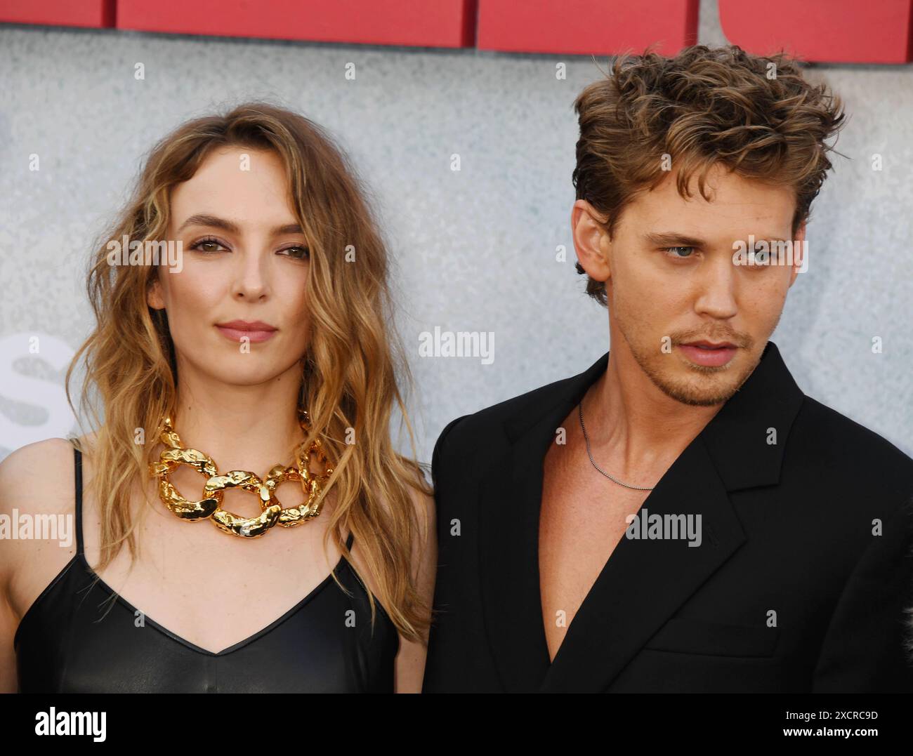 Junae Butler HOLLYWOOD, CALIFORNIA - JUNE 17: (L-R) Jodie Comer and Austin Butler ...
