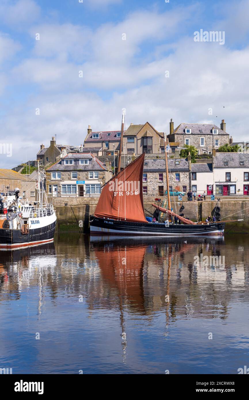 Fifie fishing boat hi-res stock photography and images - Alamy