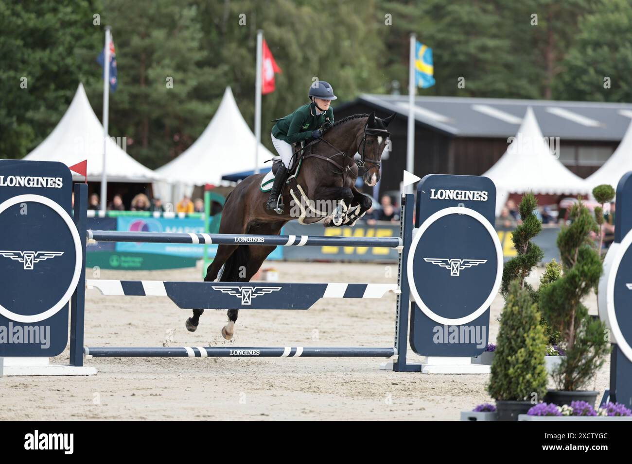 Jennifer Kuehnle of Ireland with Polly Blue Eyes during the CCI5