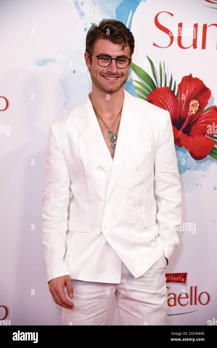 Linus Weber GNTM beim RAFFAELLO SUMMER DAY 2024 in der Orangerie des ...