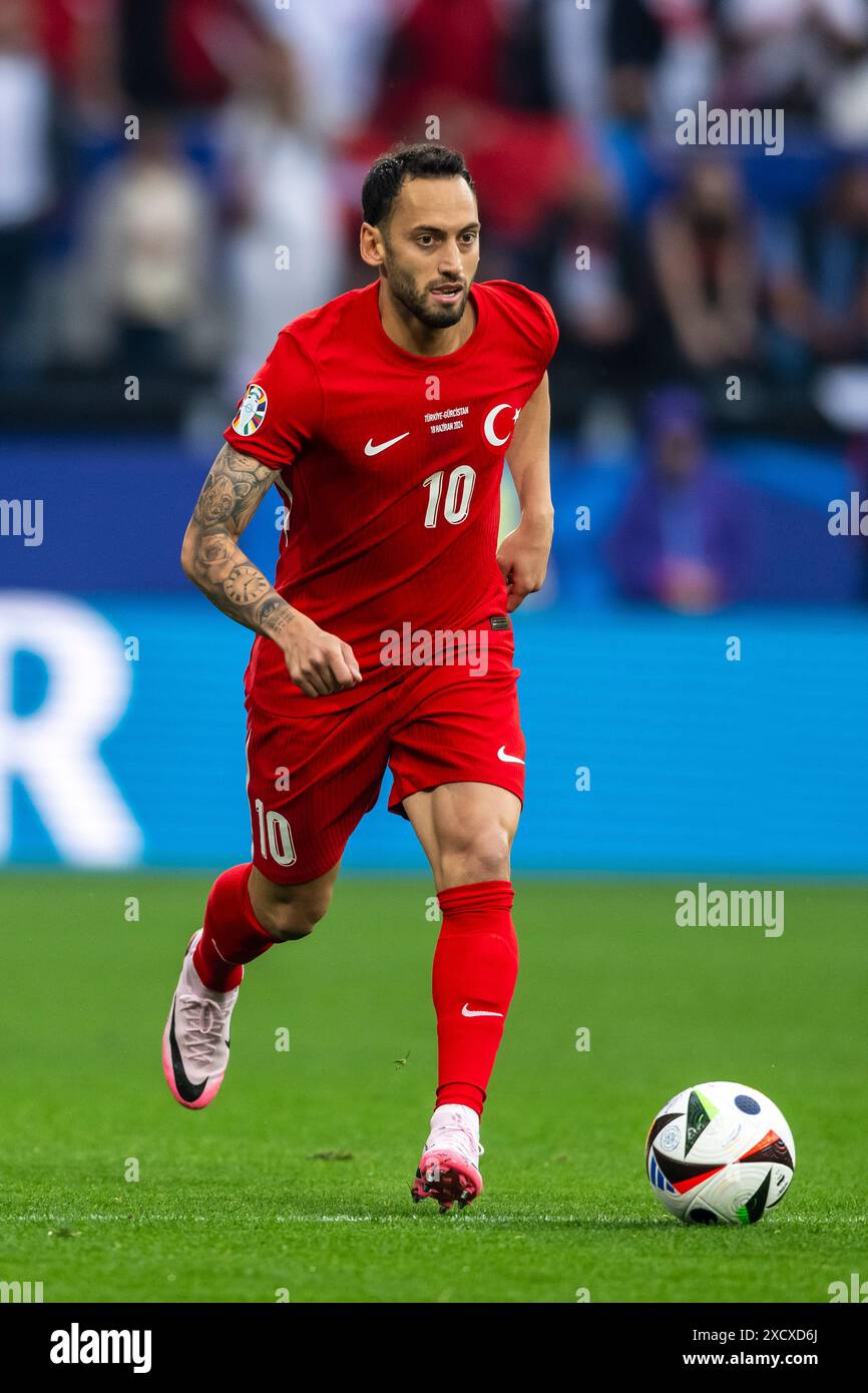 Le joueur turc Hakan Çalhanoğlu raconte son premier but à l'EURO et
