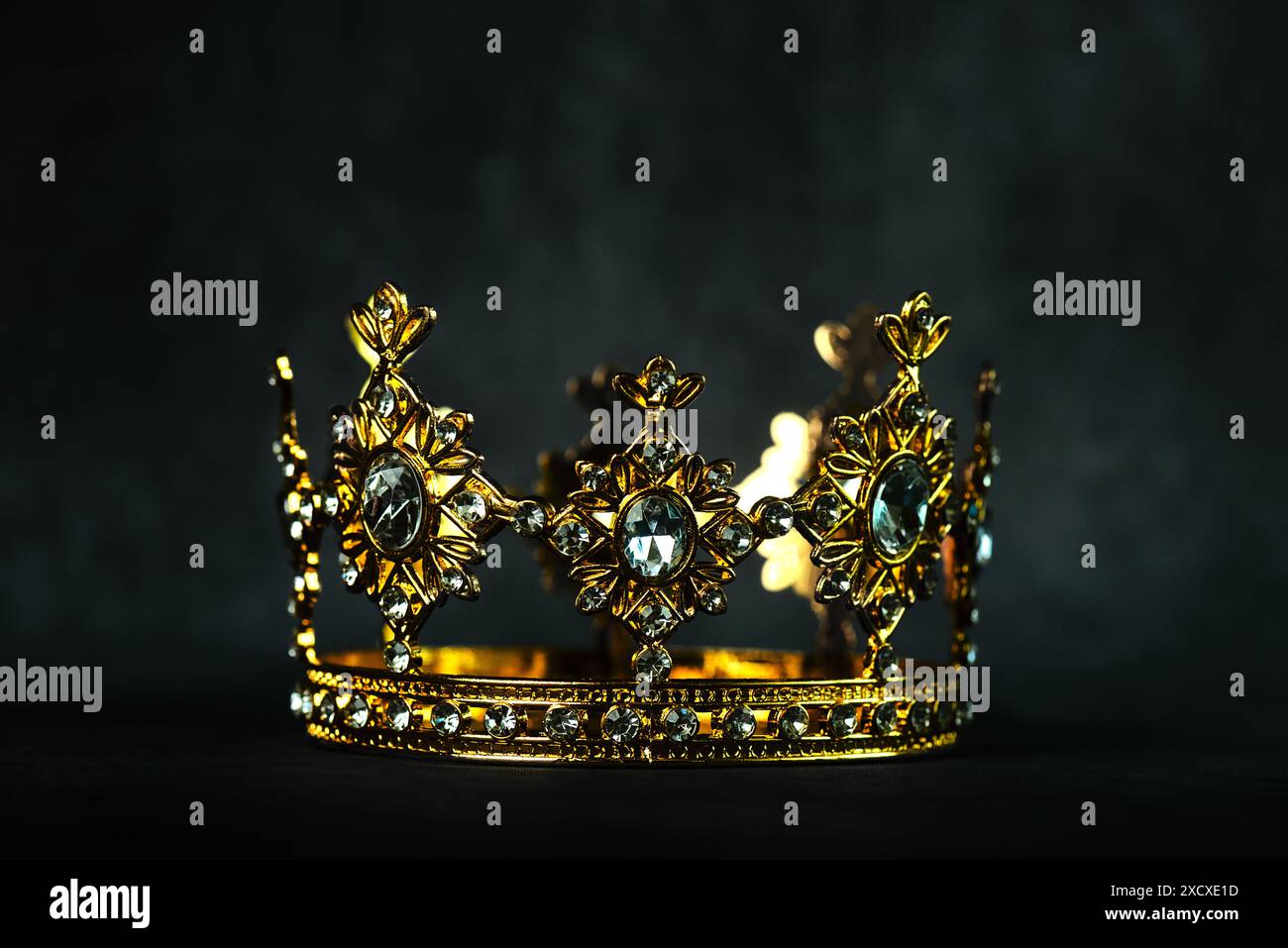 Golden jewel crown hi-res stock photography and images - Alamy