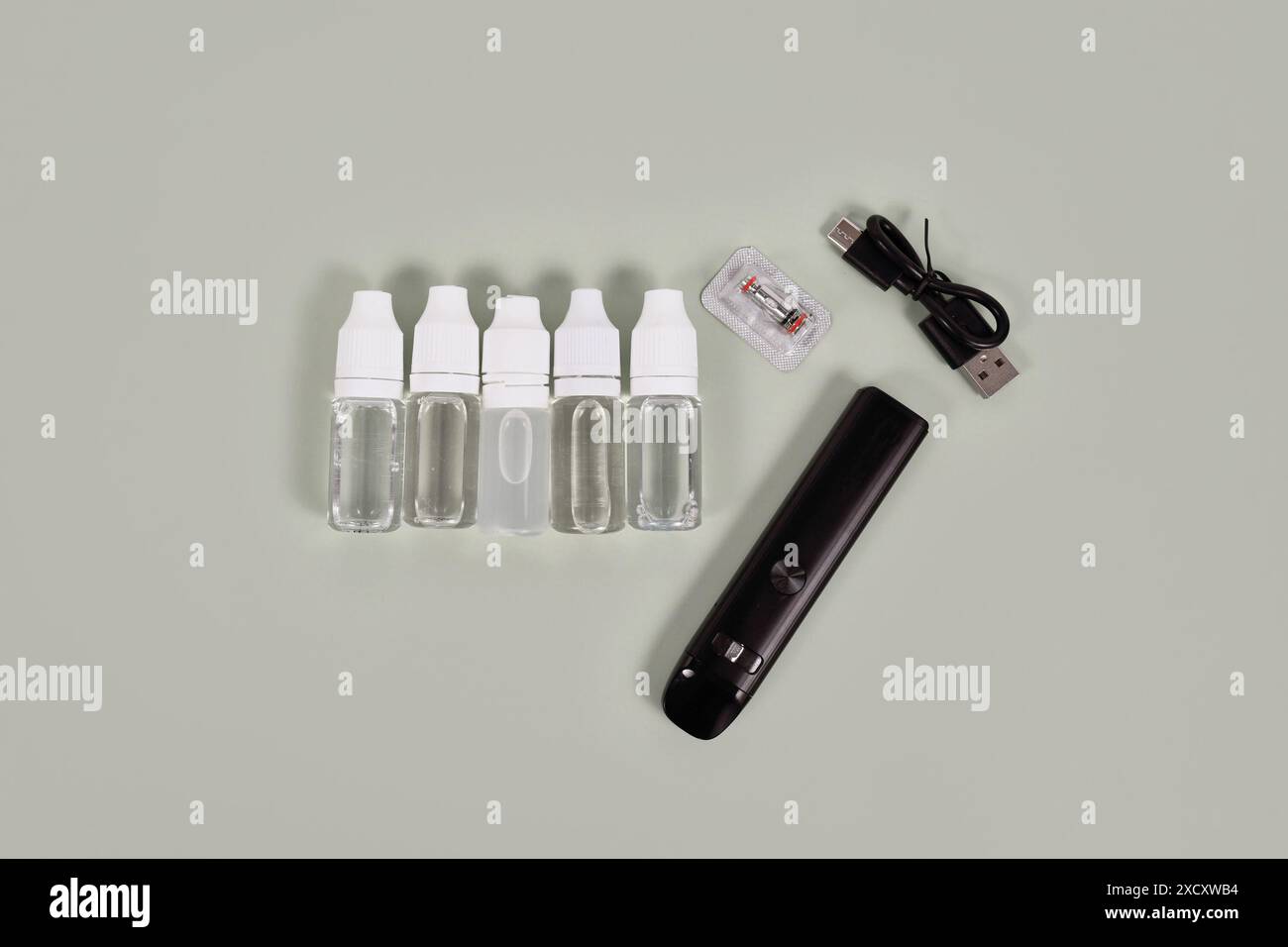 Electronic cigarette charger liquid hi-res stock photography and images