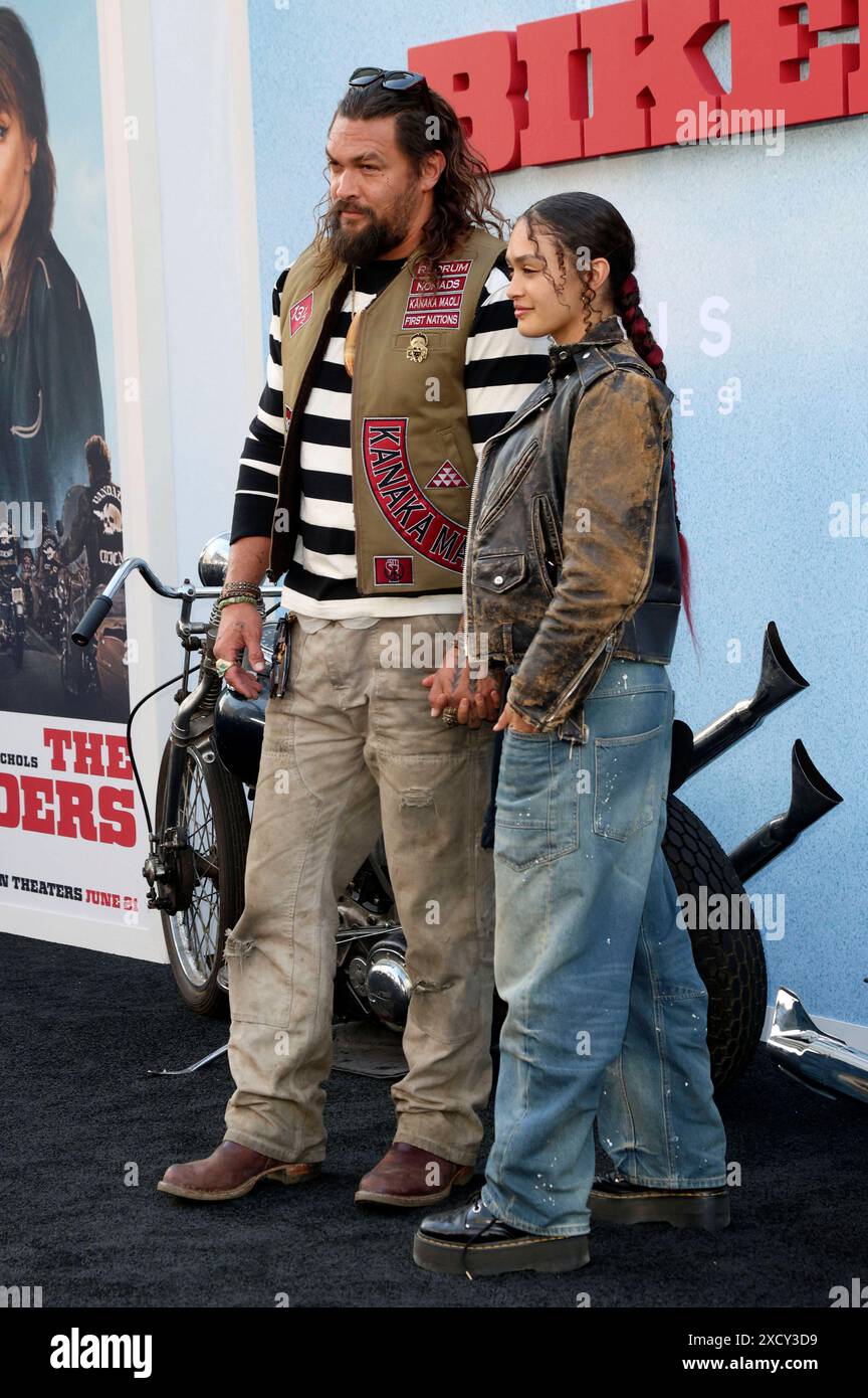 Jason Momoa mit Tochter Lola Iolani Momoa bei der Premiere des