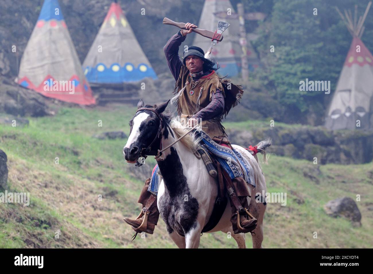 19 June 2024, North Rhine-Westphalia, Lennestadt (Elspe): An actor ...