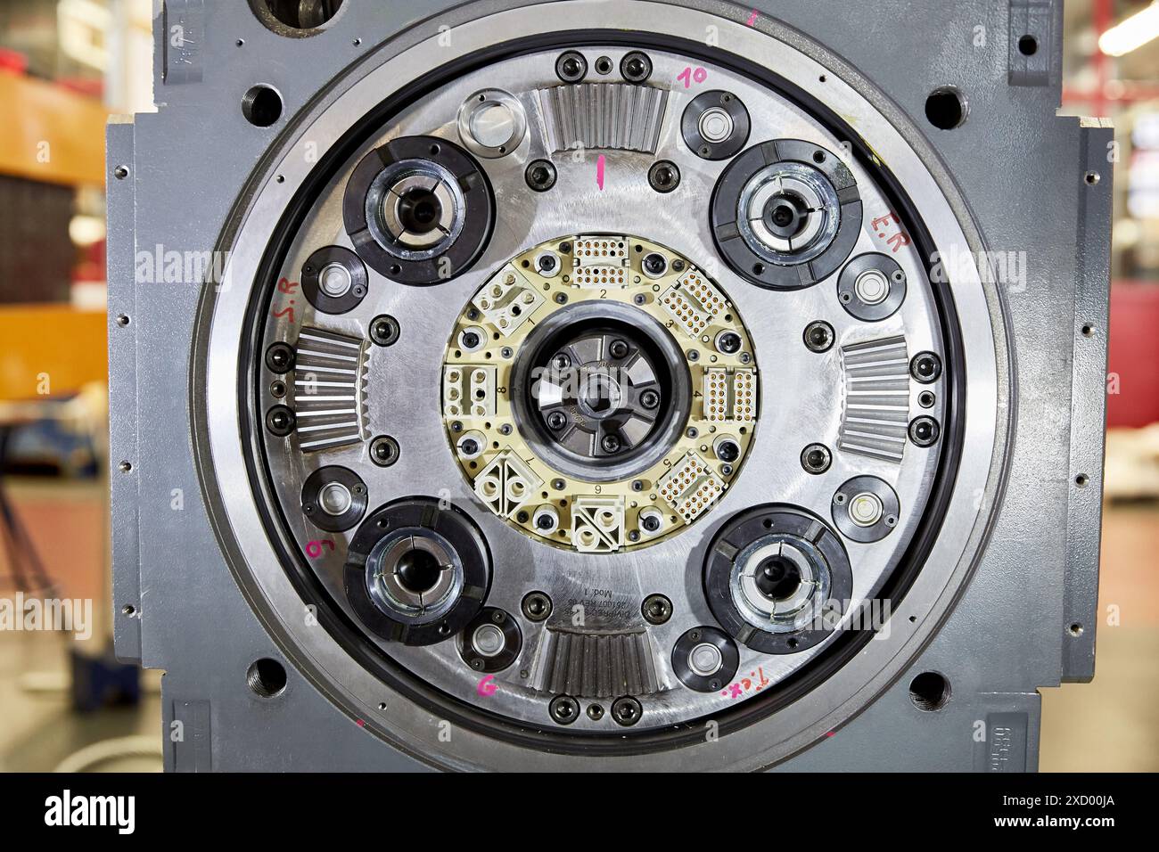 Interior industrial company machines hi-res stock photography and ...
