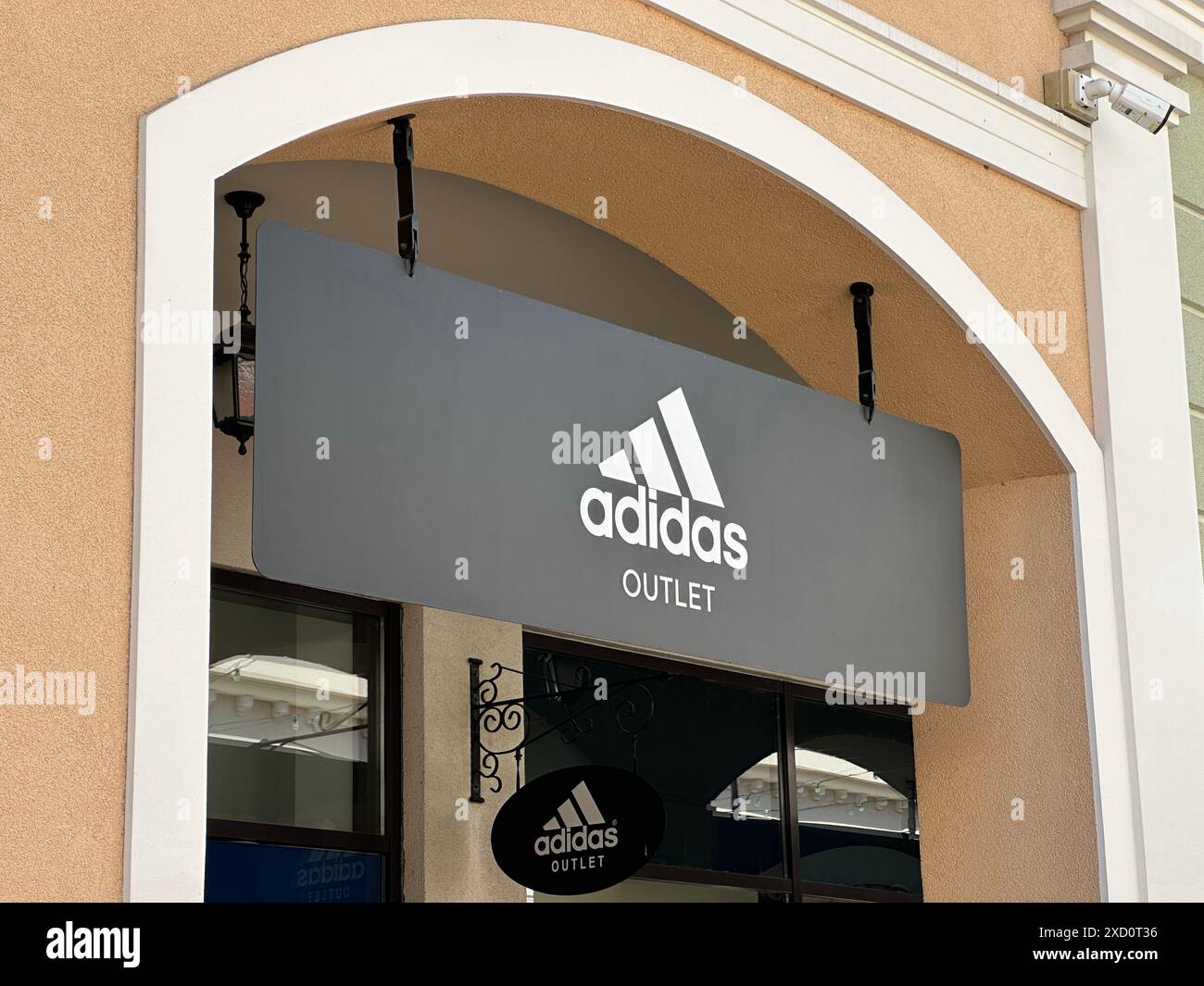 Adidas outlet store hi-res stock photography and images - Page 2 - Alamy Adidas outlet store hi-res stock photography and images - Page 2 - Alamy