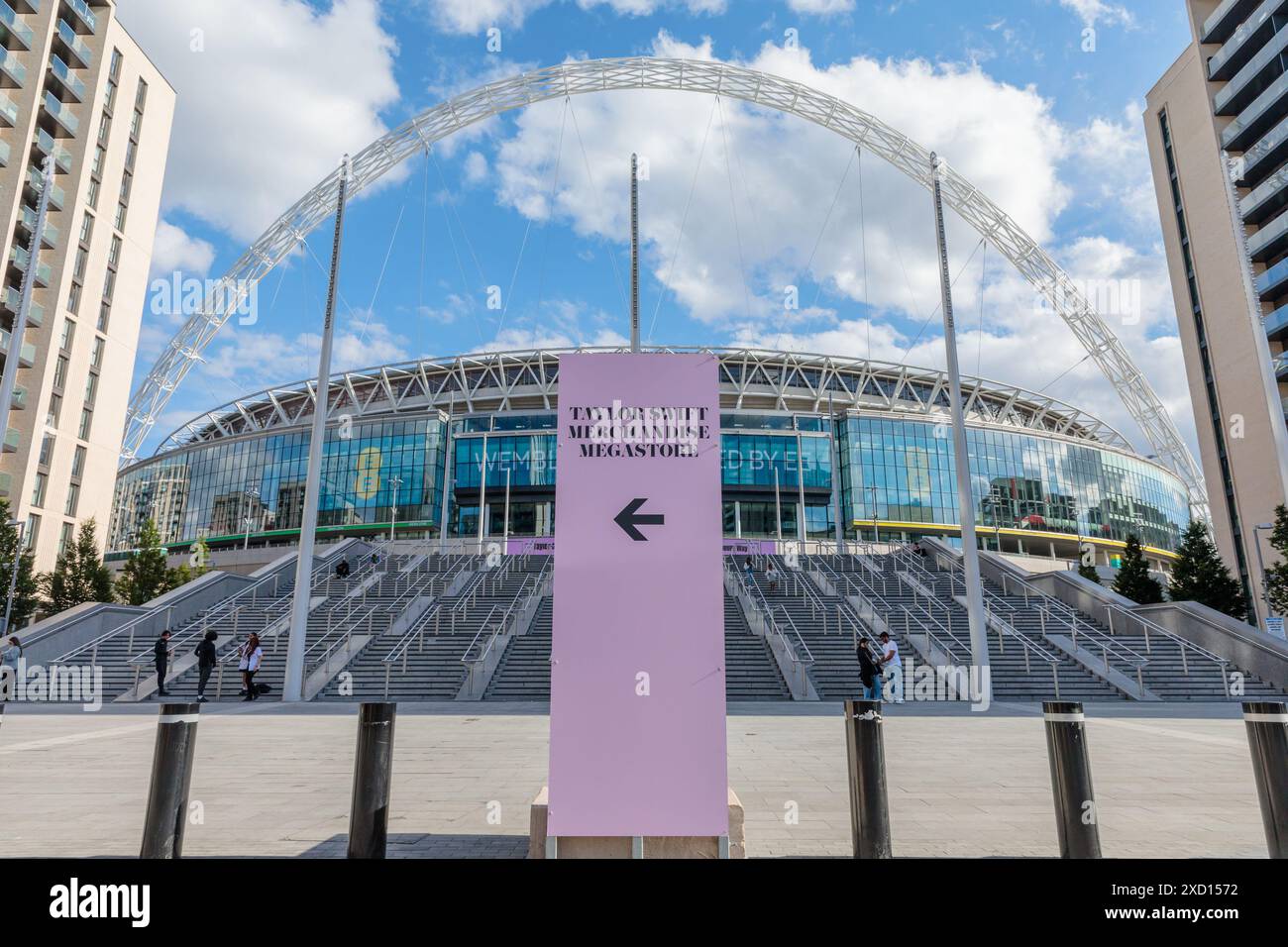 Taylor swift eras tour 2024 hi-res stock photography and images - Alamy