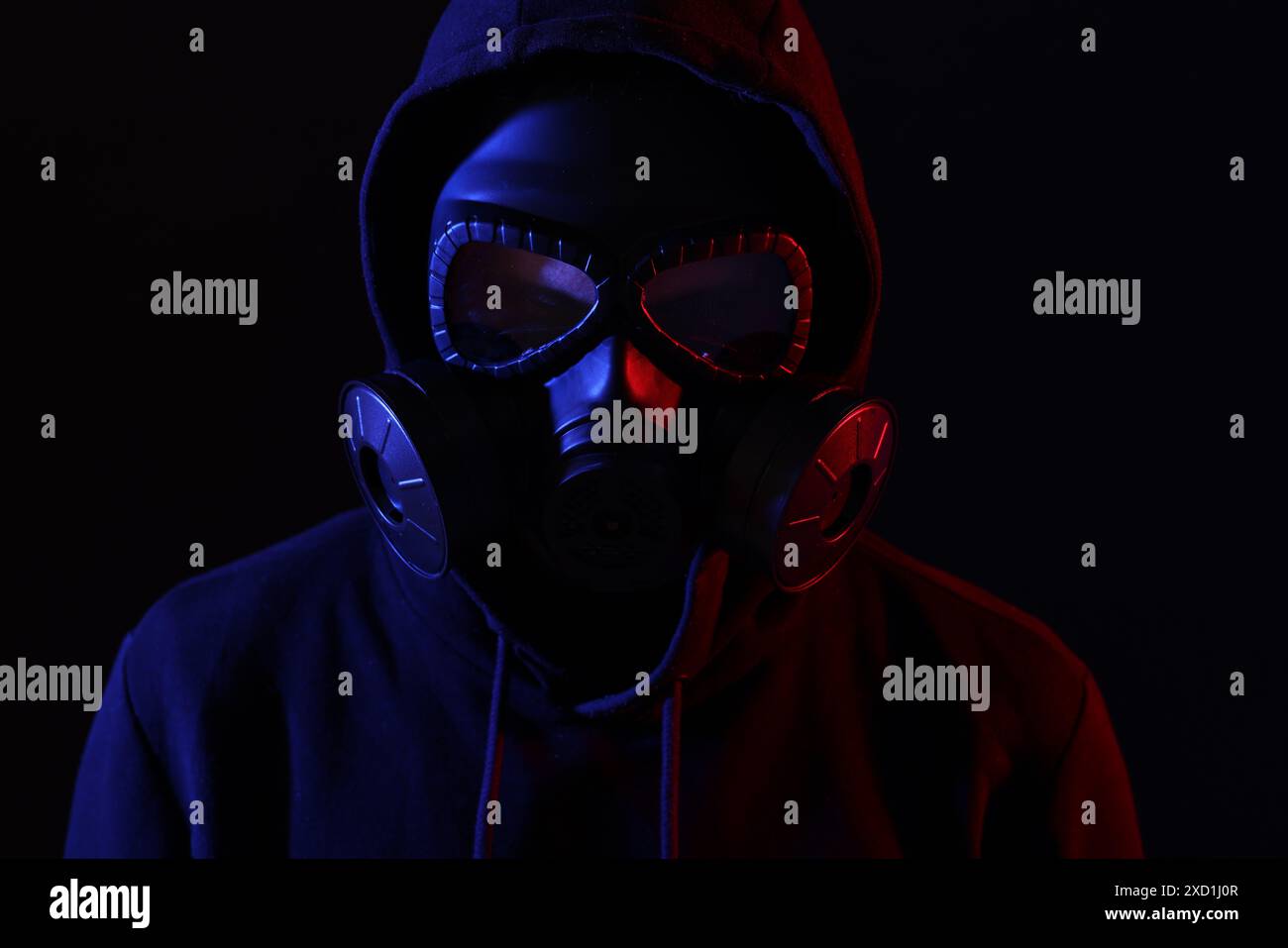 Man wearing gas mask hi-res stock photography and images - Alamy