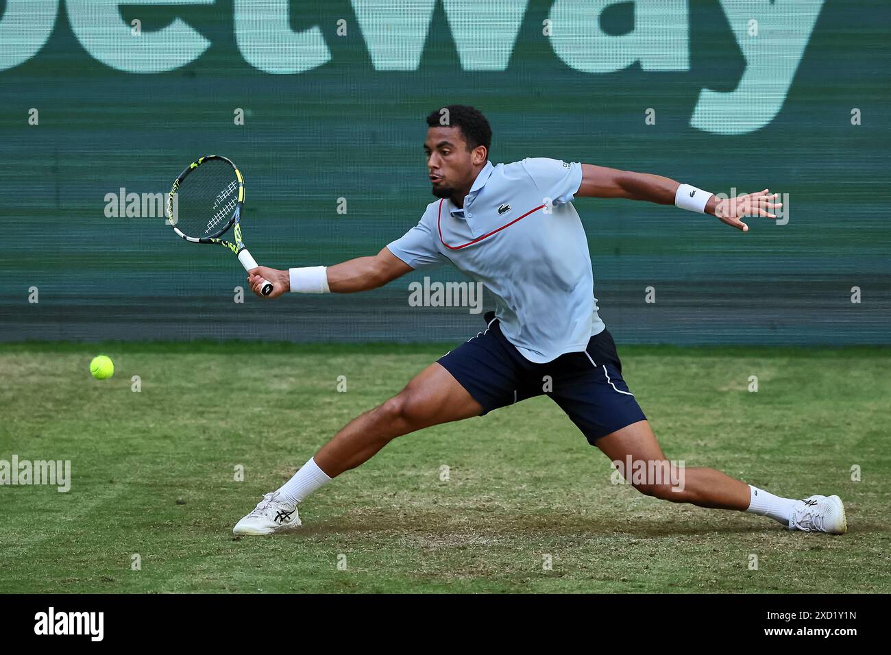 Halle Westf, Westfalen, Deutschland. 20th June, 2024. Arthur Fils (FRA) in action returns with forehand during the 31. TERRA WORTMANN OPEN, ATP500 - Mens Tennis (Credit Image: © Mathias Schulz/ZUMA Press Wire) EDITORIAL USAGE ONLY! Not for Commercial USAGE! Stock Photo