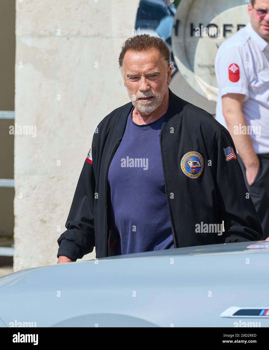 Arnold SCHWARZENEGGER, leaves the Hotel Park Hyatt Vienna, The