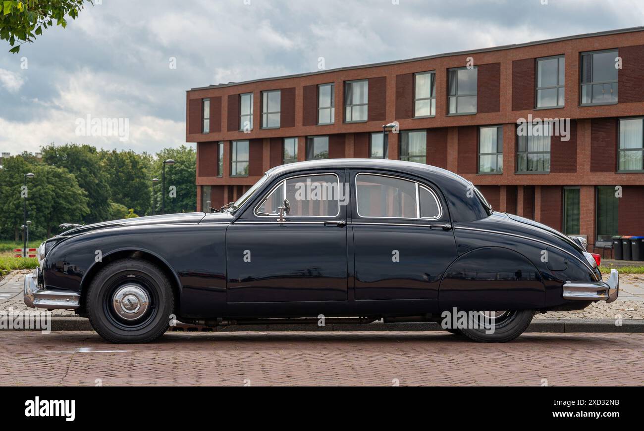 Jaguar mark 1 hi-res stock photography and images - Alamy