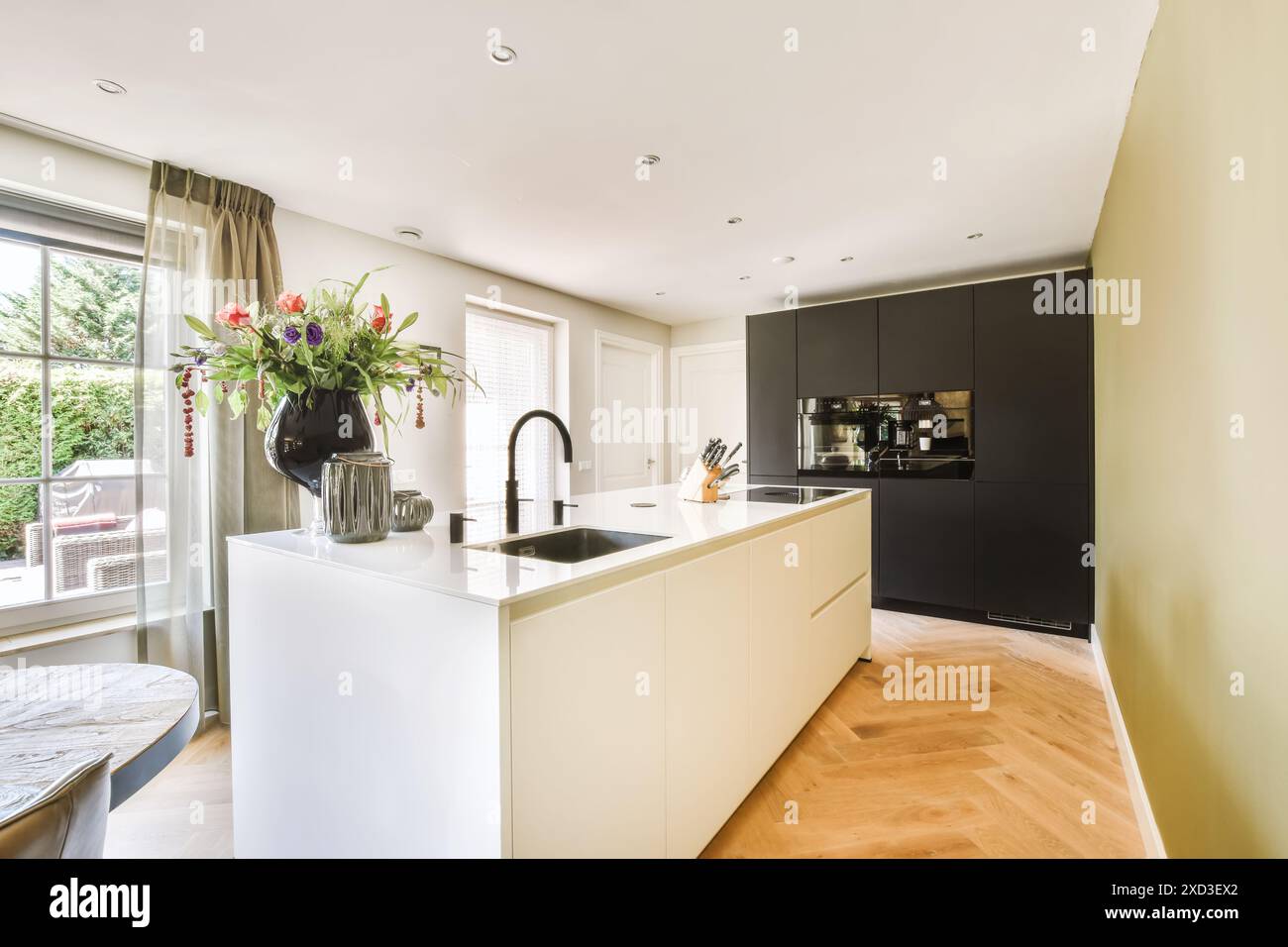 Kitchen showcases modern design sleek hi-res stock photography and ...