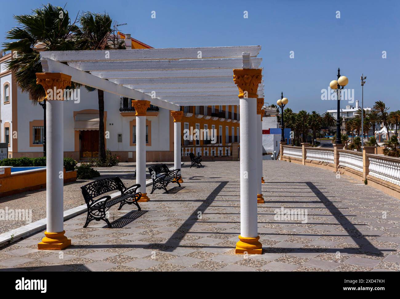 Rota spain houses hi-res stock photography and images - Alamy