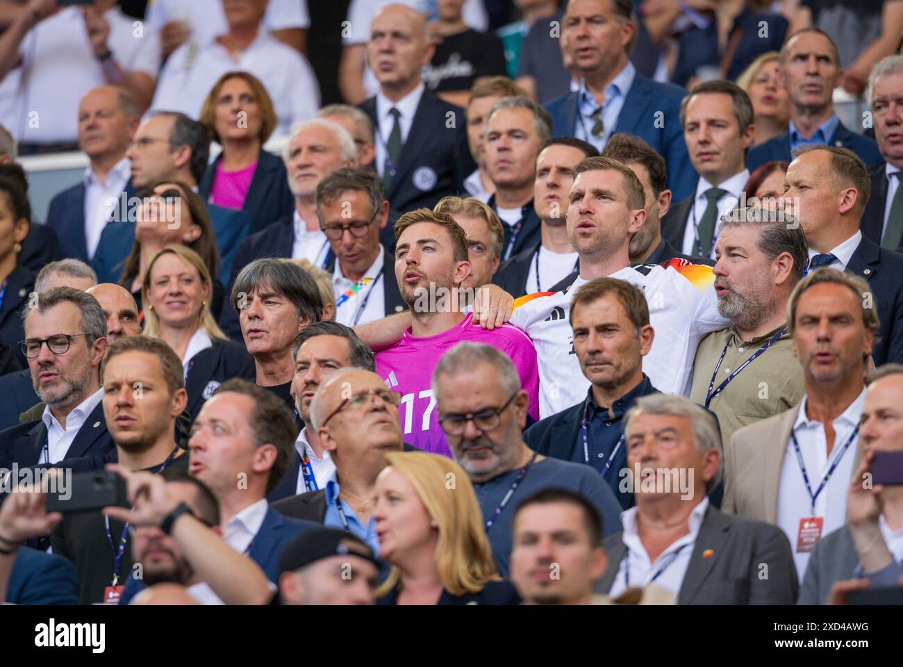 Stuttgart, Germany. 19th Jun 2024. Joachim Löw, Christoph Kramer und Per Mertesacker sing the