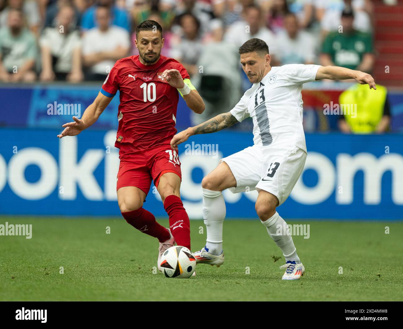 Dusan Tadic (Serbien, 10), Erik Janza (Slowenien, 13) GER, Slowenien (SVN) vs. Serbien (SRB