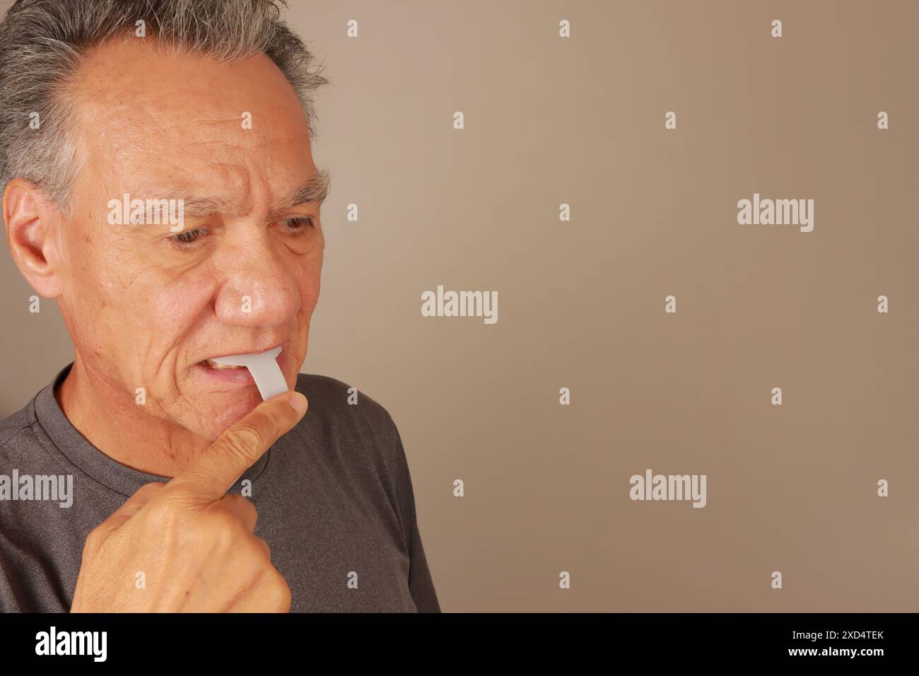 Jaw pain hi-res stock photography and images