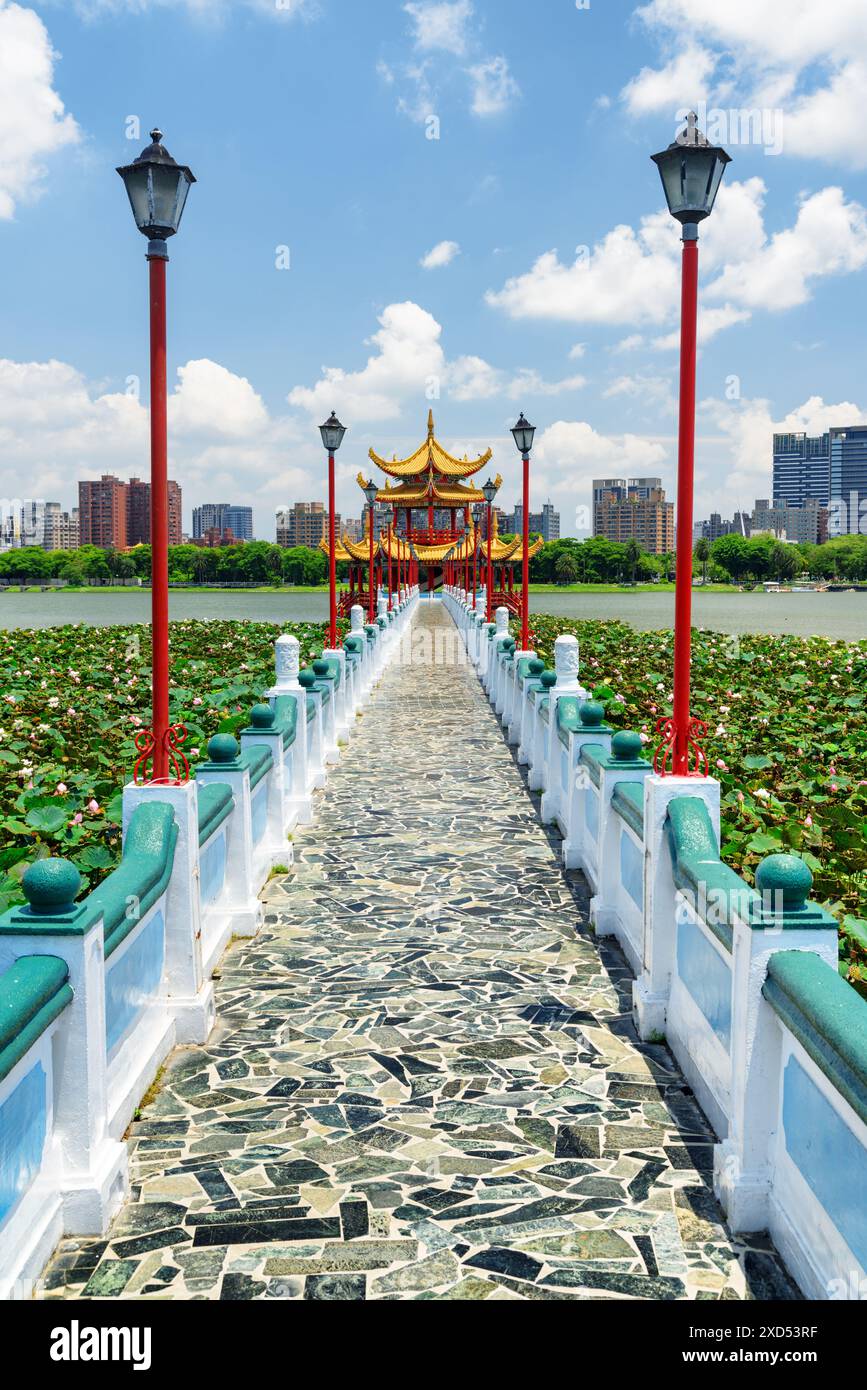 Awesome view of bridge leading to Wuliting at Lotus Lake in Kaohsiung ...