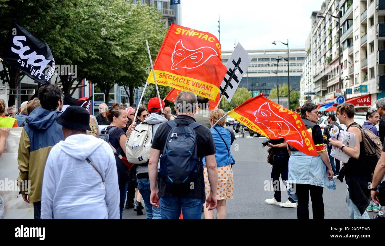 Demonstration of the world of culture against the extreme right in ...