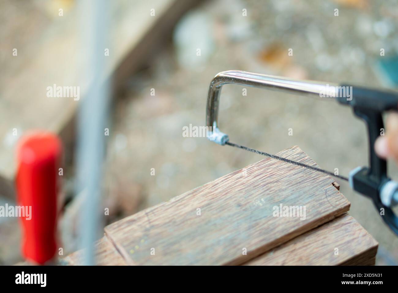 Using Hacksaw Using a hacksaw hi-res stock photography and images - Alamy