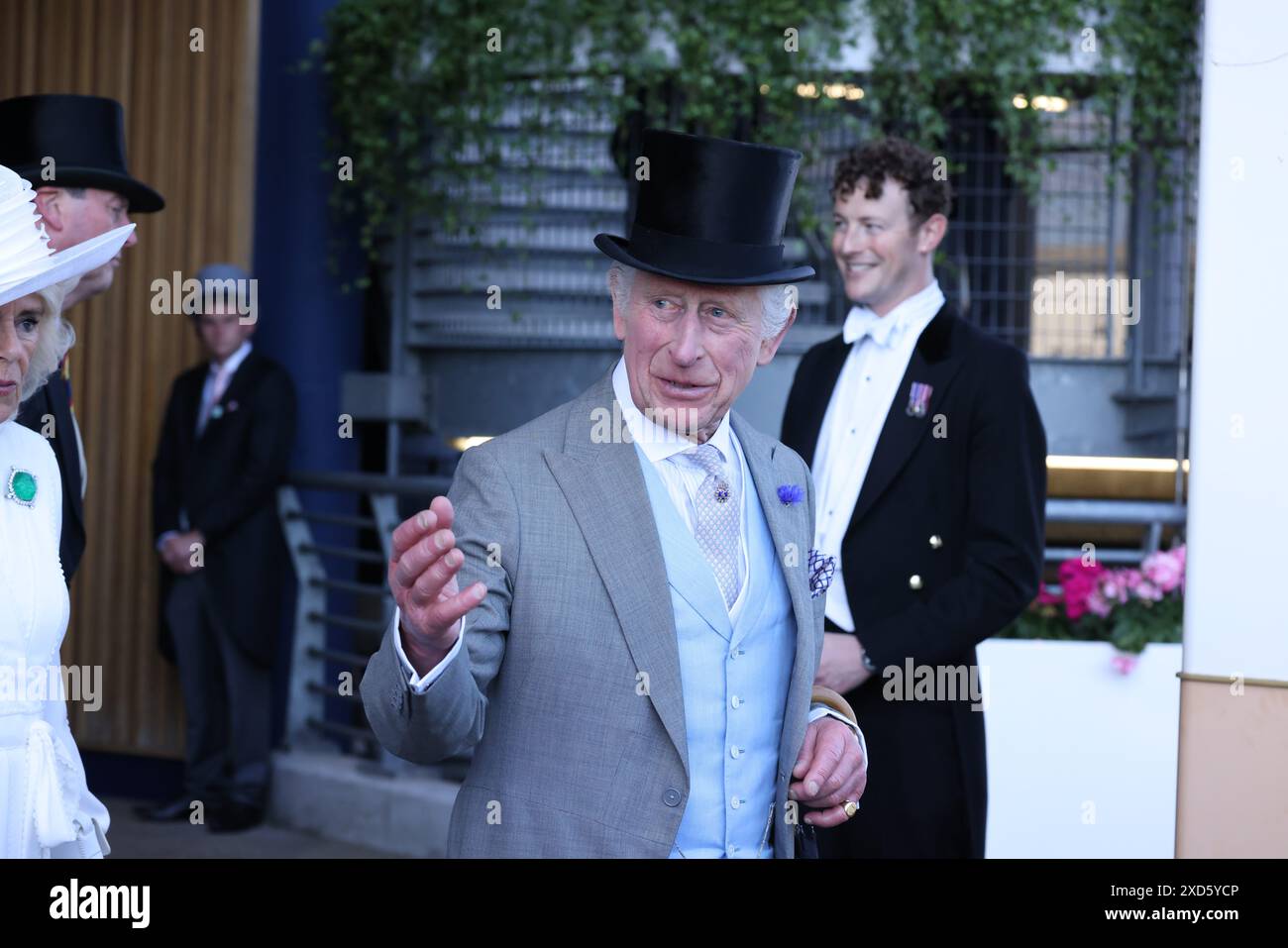 The Royal Ascot England UK 20th June 2024 King Charles III  and Queen Camilla make a grand exit on Day 3 of Royal Ascot , with the King warmly shaking hands with attendees , embodying elegance and tradition Credit: Anfisa Polyushkevych/Alamy Live News Stock Photo