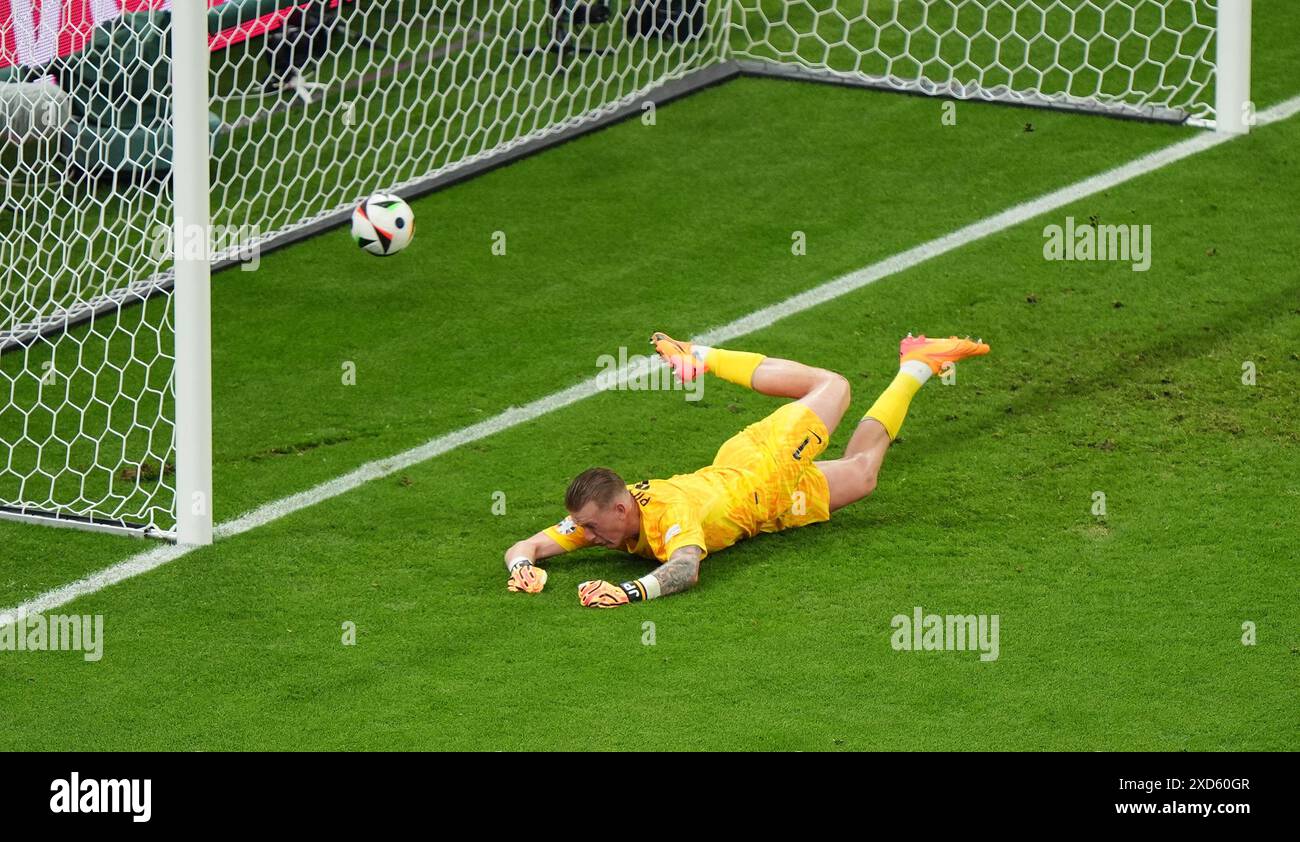 England Goalkeeper Jordan Pickford Dives In Vain As Denmark s Morten england-goalkeeper-jordan-pickford-dives-in-vain-as-denmark-s-morten