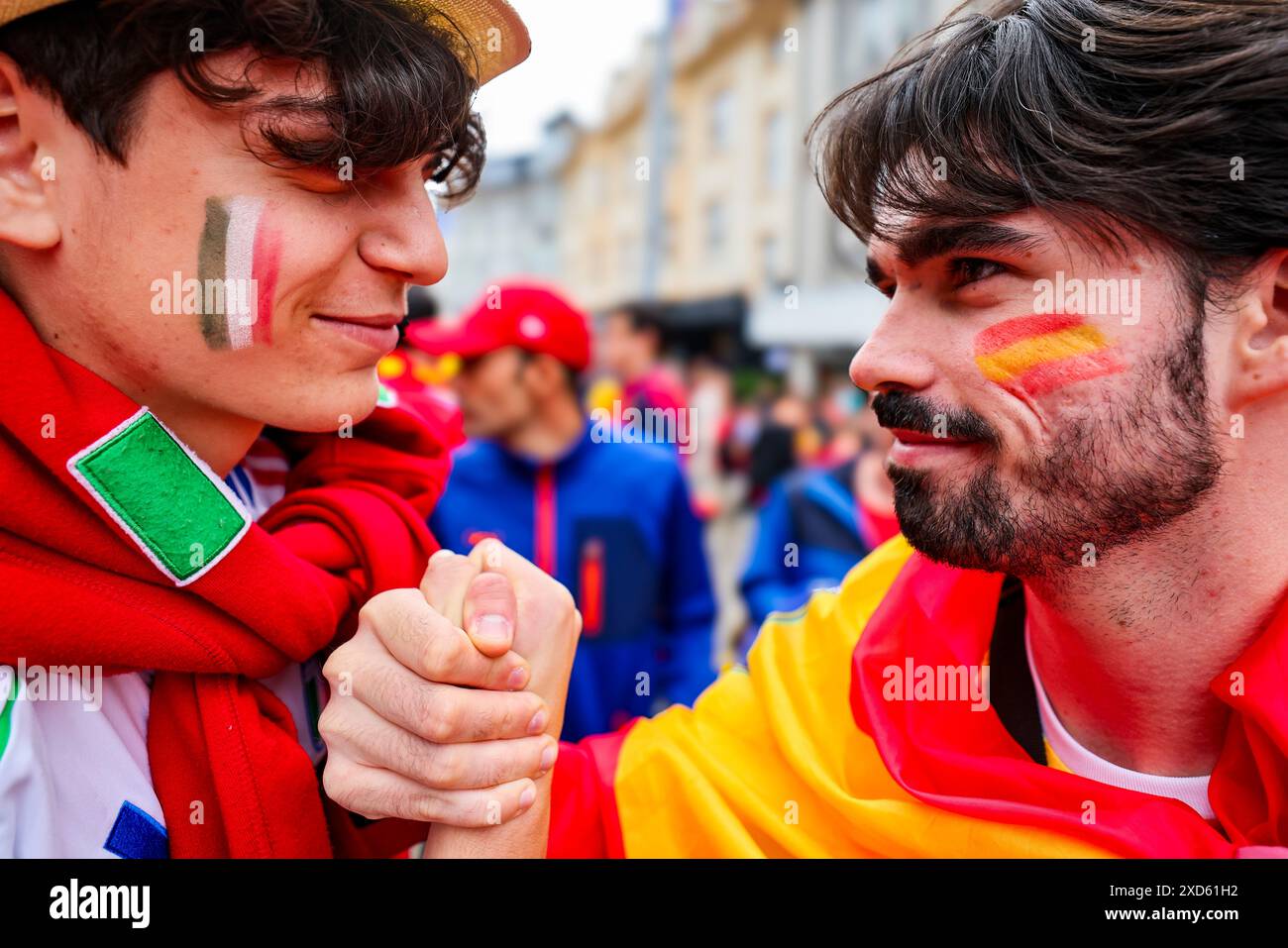 20 June 2024, NordrheinWestfalen, Gelsenkirchen A Spanish (r) and an