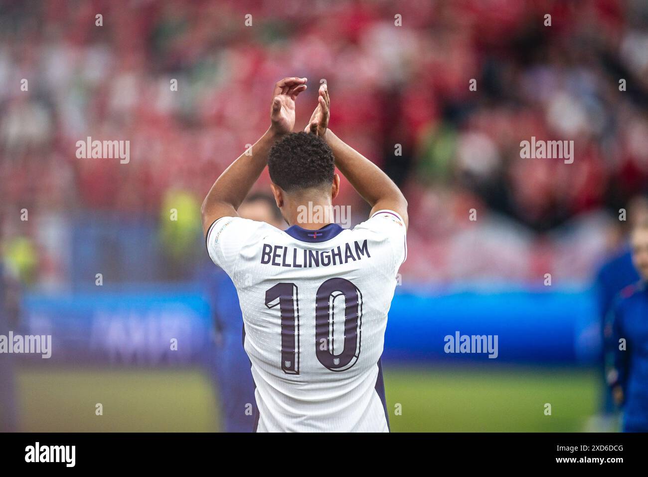 The Beckenbauer Comparison: A Tactical Legacy The Beckenbauer Comparison: A Tactical Legacy