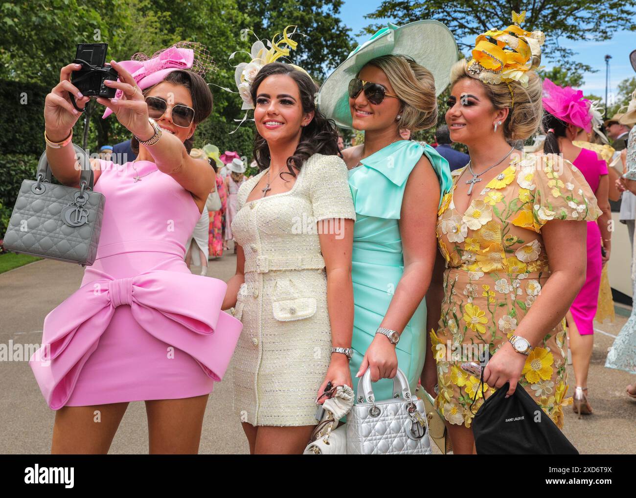 Royal ascot dress code hi-res stock photography and images - Page 3 - Alamy Royal ascot dress code hi-res stock photography and images - Page 3 - Alamy