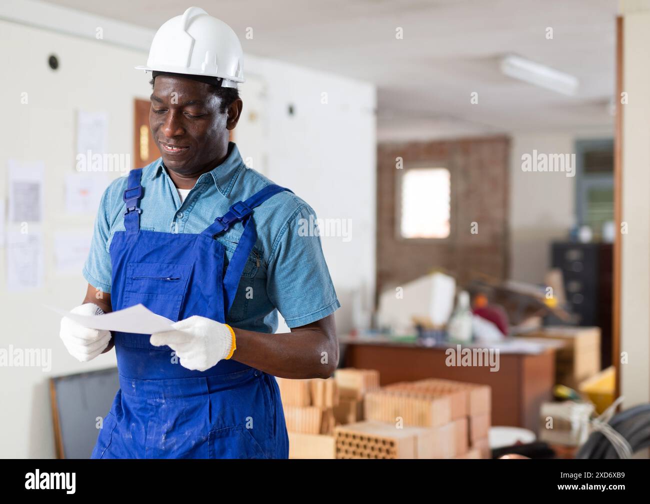 Foreman Worksite Portrait foreman standing construction site hi-res stock photography ...