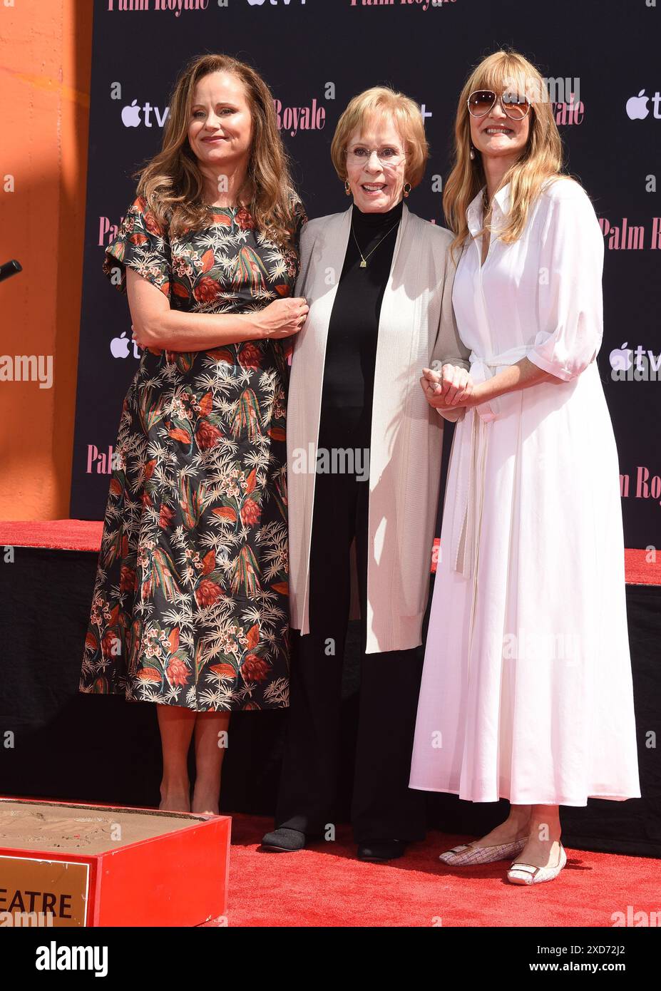 Jayme Lemons, Carol and Laura Dern arriving to the Carol(01)