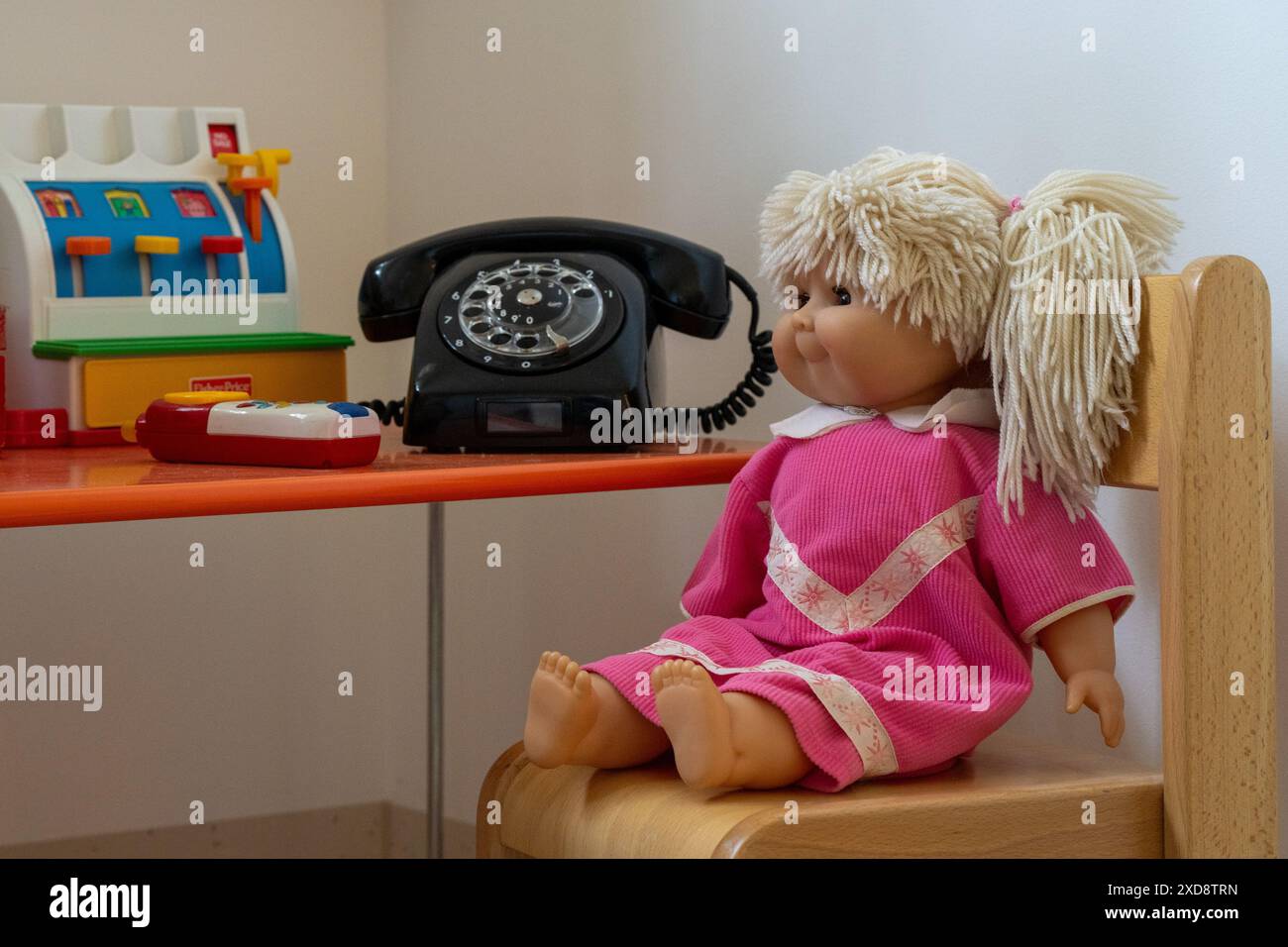 Berlin, Germany. 20th June, 2024. Toys and a doll lie and stand in a speech therapy room, taken during the opening of the Elisabeth Clinic for Mental Health in Childhood and Adolescence (SGJM). Credit: Soeren Stache/dpa/Alamy Live News Stock Photo