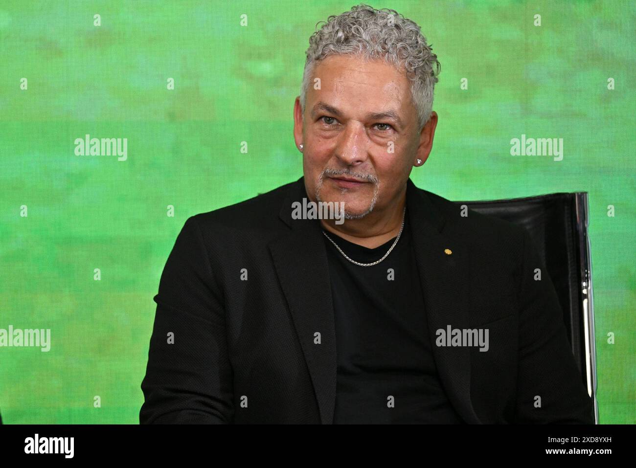 Roberto baggio italy hi-res stock photography and images Roberto baggio italy hi-res stock photography and images