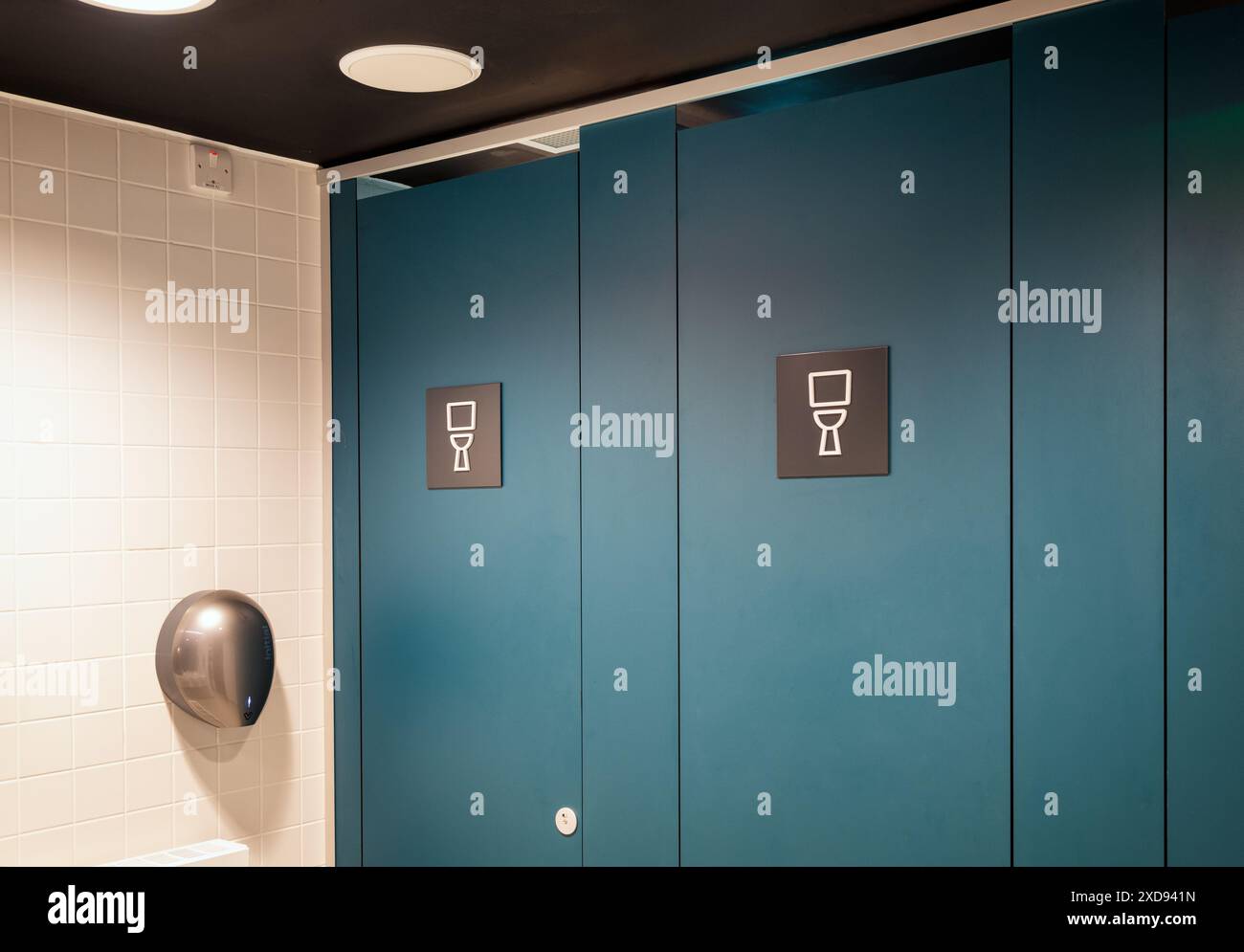 Gender neutral toilet theatre hi-res stock photography and images - Alamy