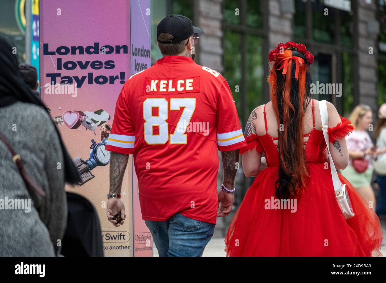 Nfl shirts uk hot sale
