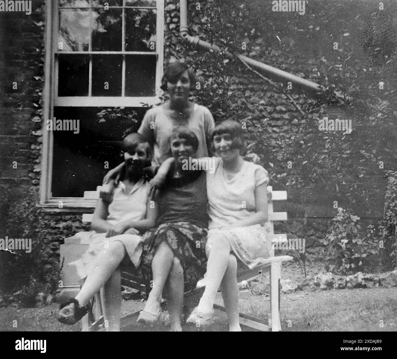 1920s fashion skirt hi-res stock photography and images - Alamy