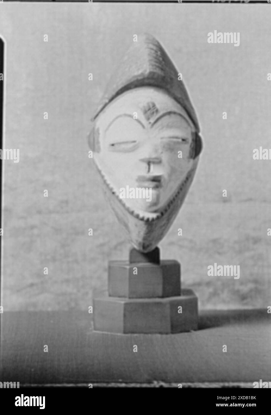 Sculpture belonging to Albert Rothbart. Genthe photograph collection ...